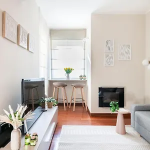Appartamento Fully Furnished Flat Arco Della Pace By Easylife, Milano