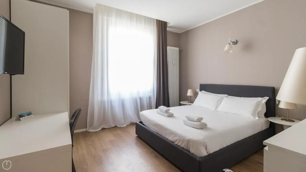 Freguglia 2 Apartment Milan